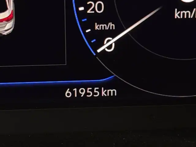 Volkswagen T-Roc view 17