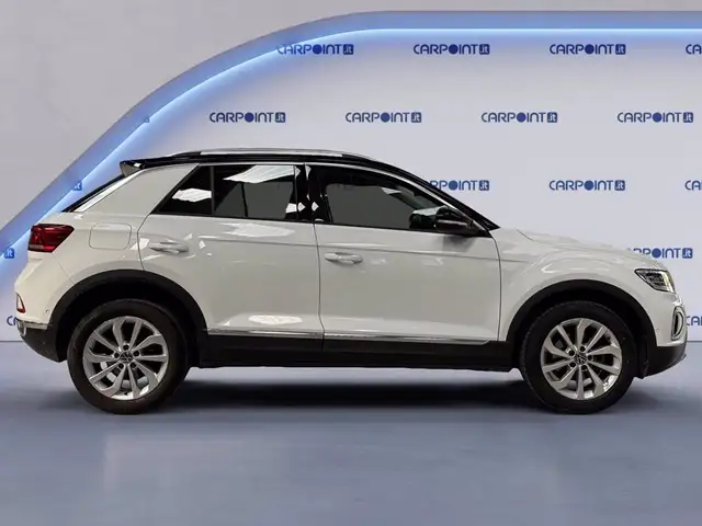 Volkswagen T-Roc view 7