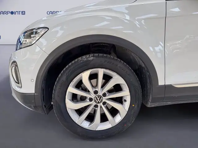 Volkswagen T-Roc view 15
