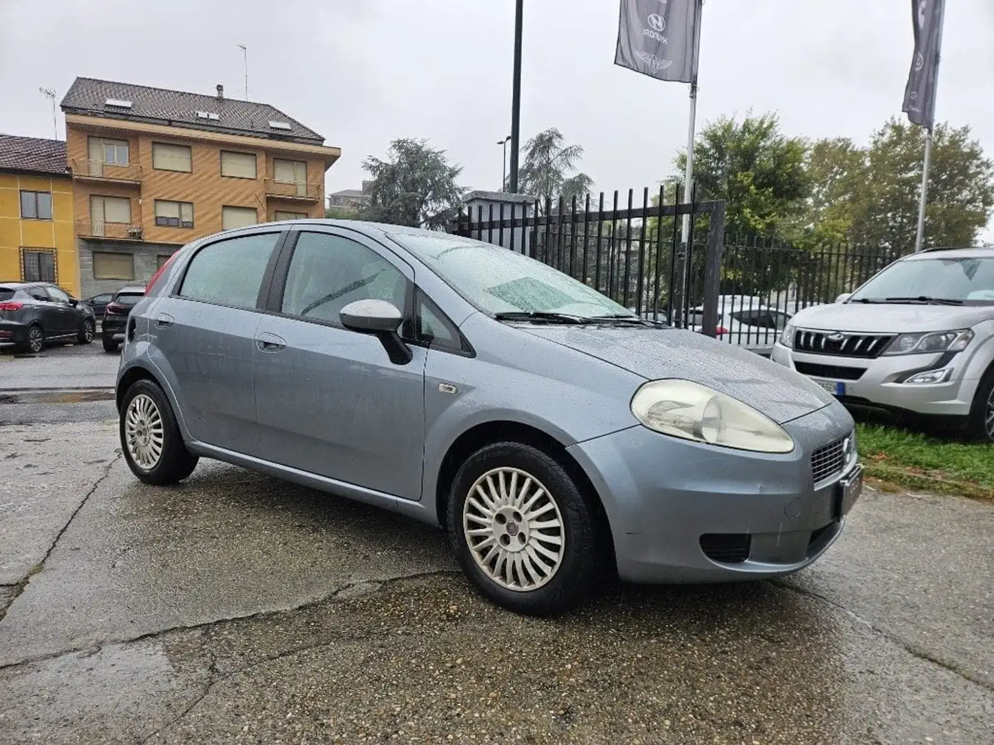 Fiat Grande Punto 1.3 MJT 75 CV 5 porte Gris - 2