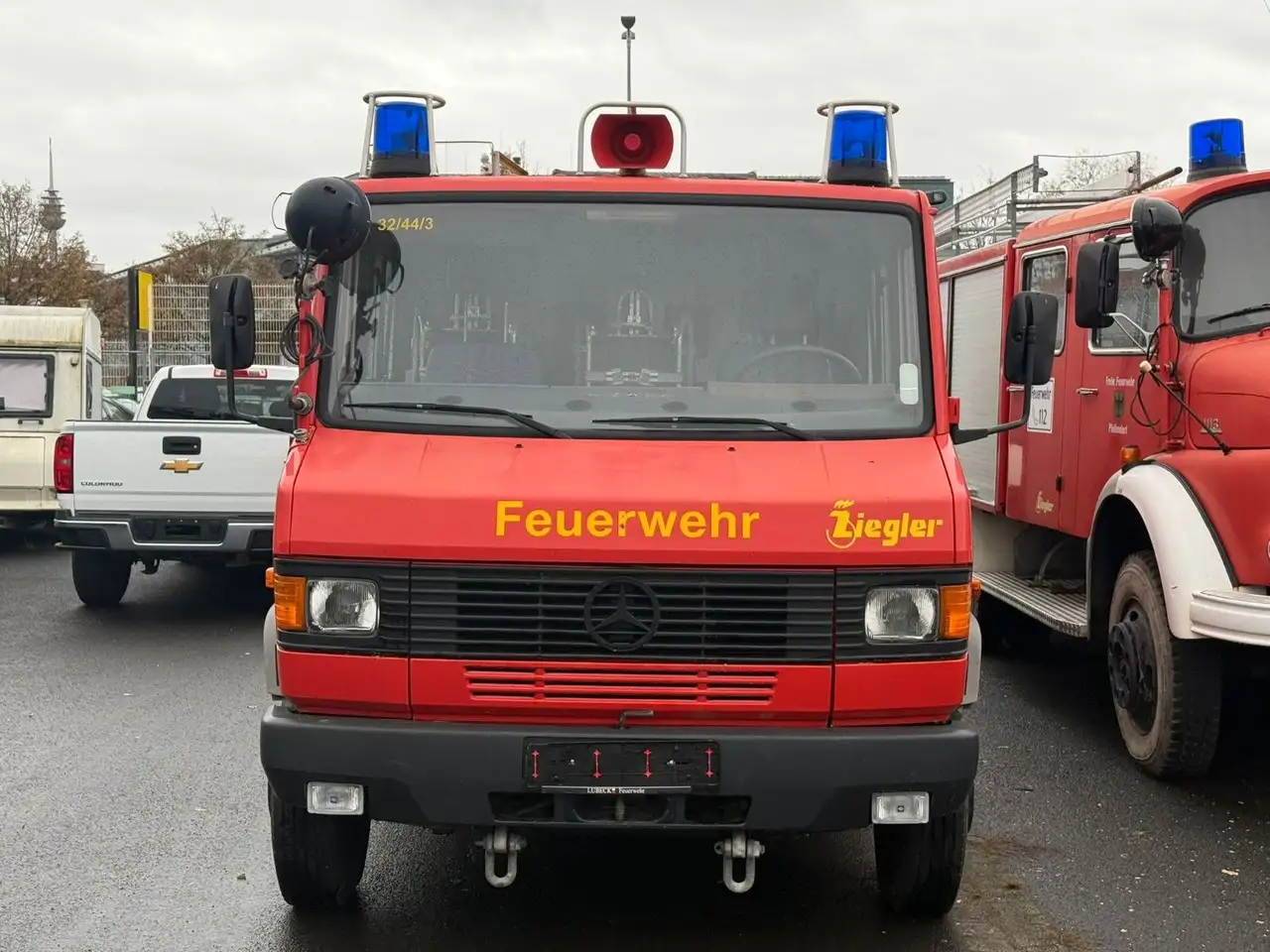 Mercedes-Benz 811D LF 8/6 Vario mit Gruppenkabine, foto 4