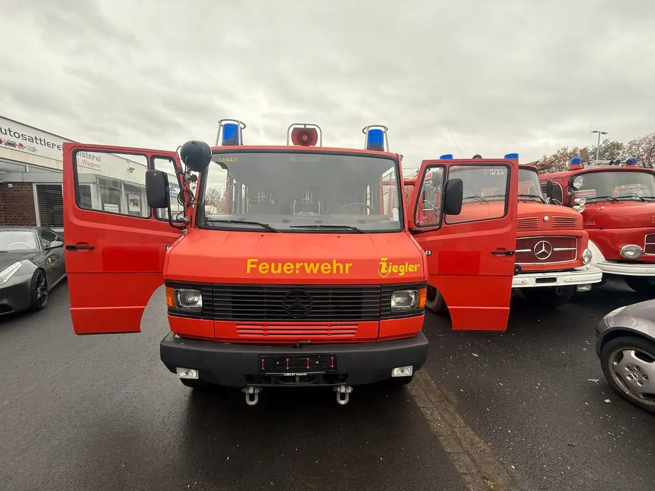Mercedes-Benz 811D LF 8/6 Vario mit Gruppenkabine, foto 3