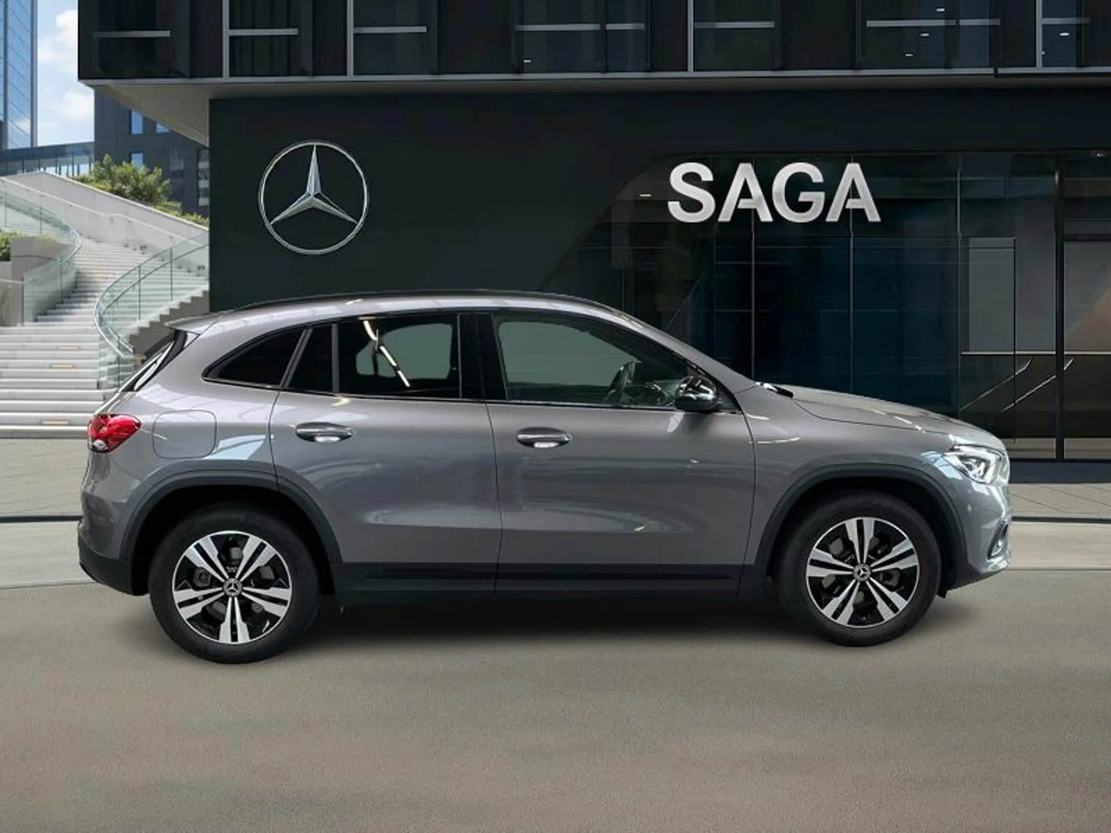 Mercedes-Benz GLA 250 e Luxury Pack Night — photo 4