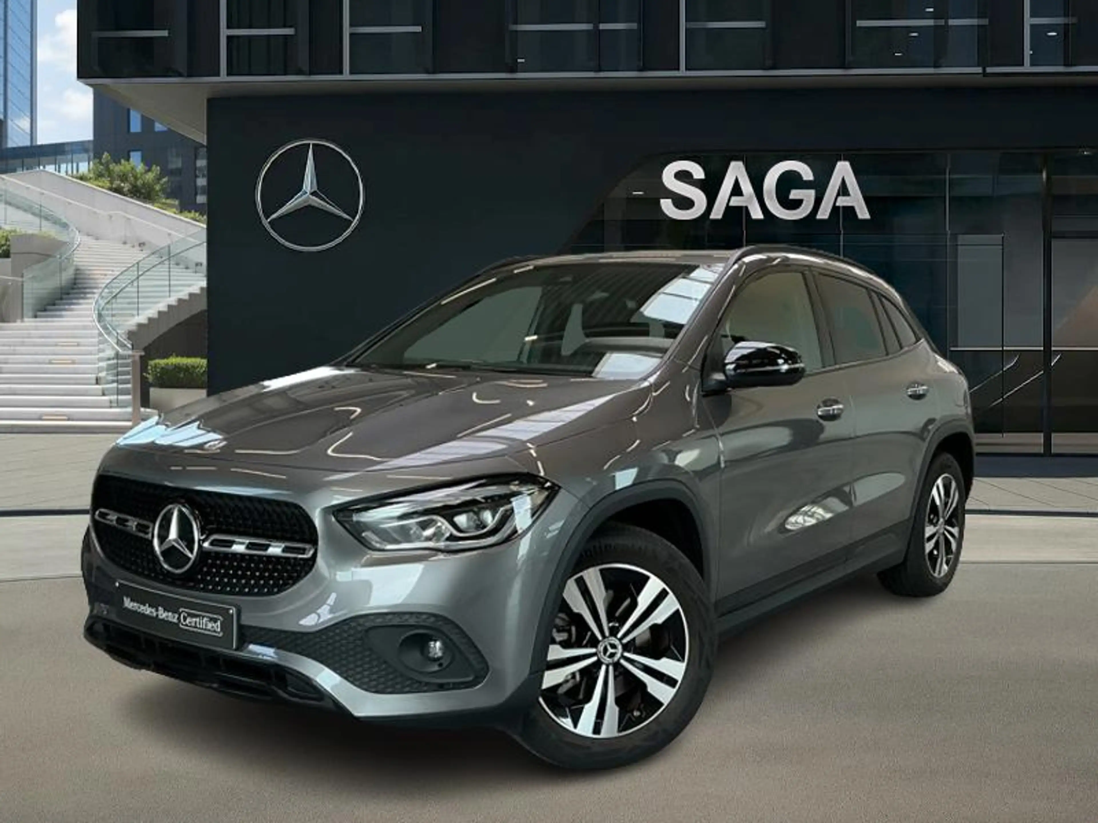 Mercedes-Benz GLA 250 e Luxury Pack Night