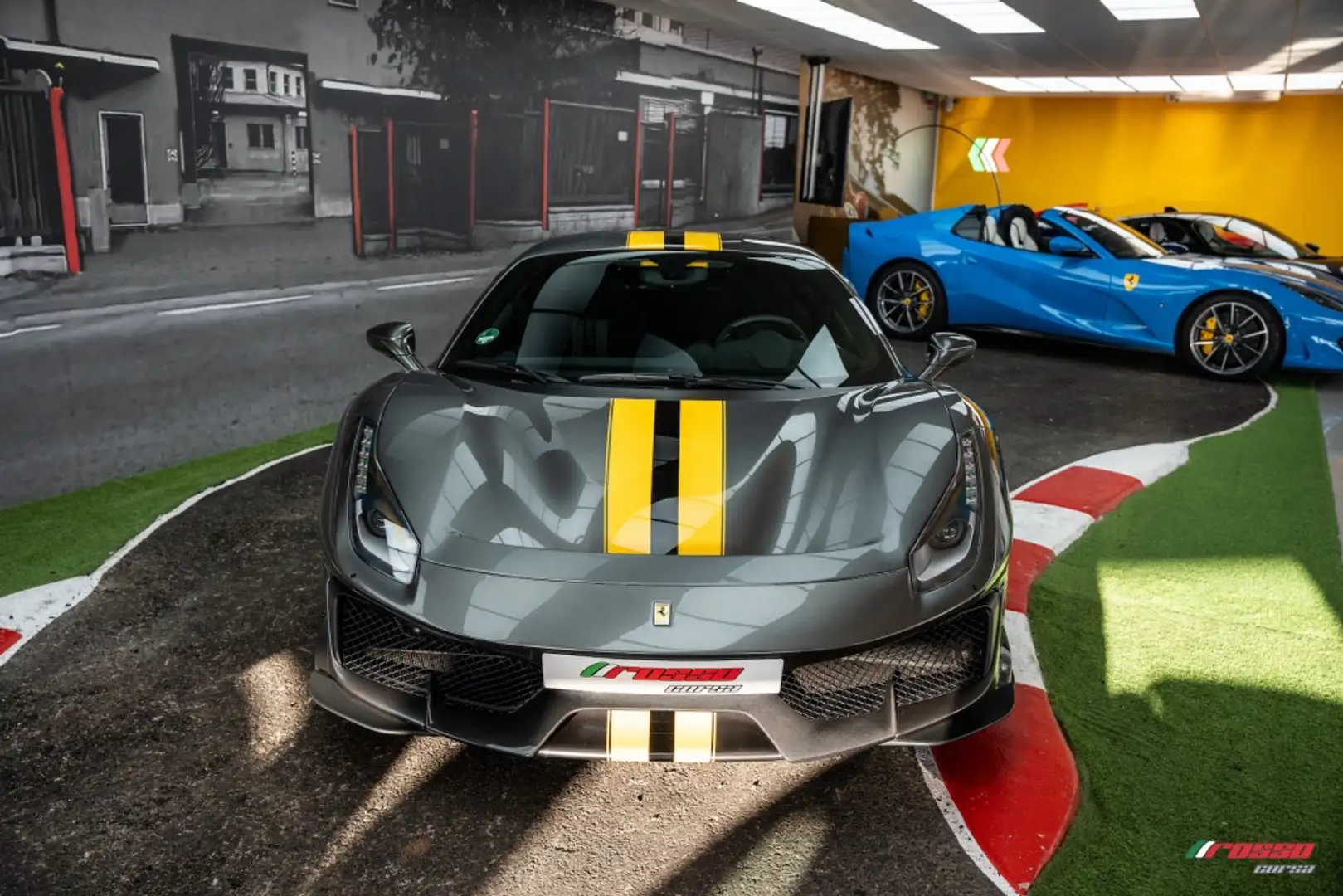 Ferrari 488 Pista Gris - 2