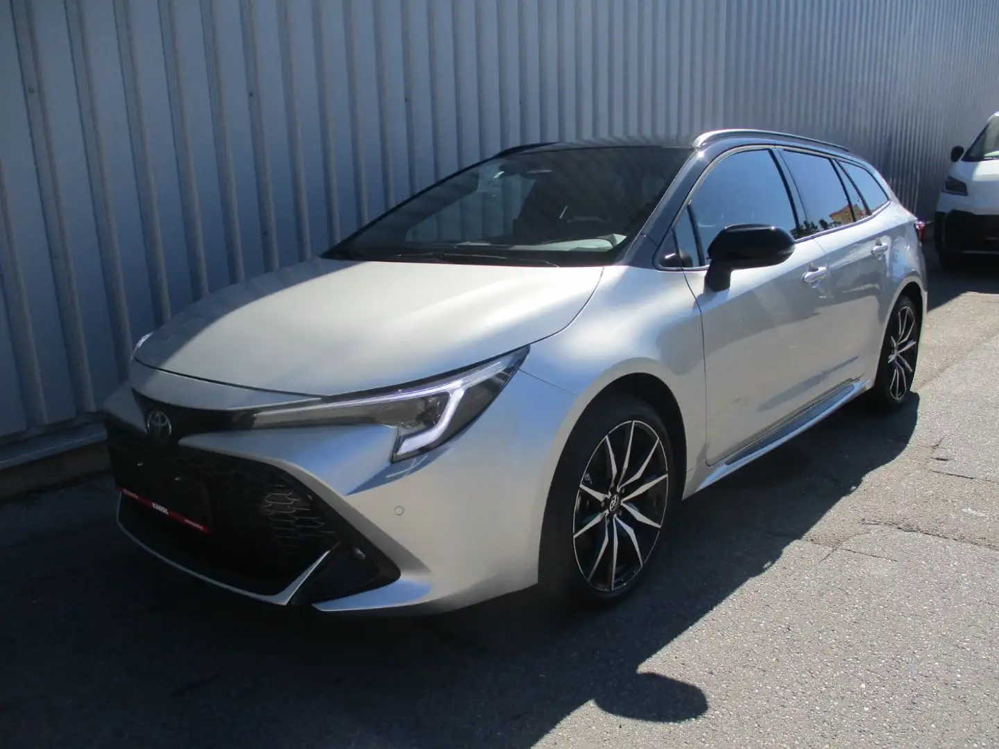 Toyota Corolla TS 2.0 HSD GR Sport Smart Connect + Nav. Silber - 2