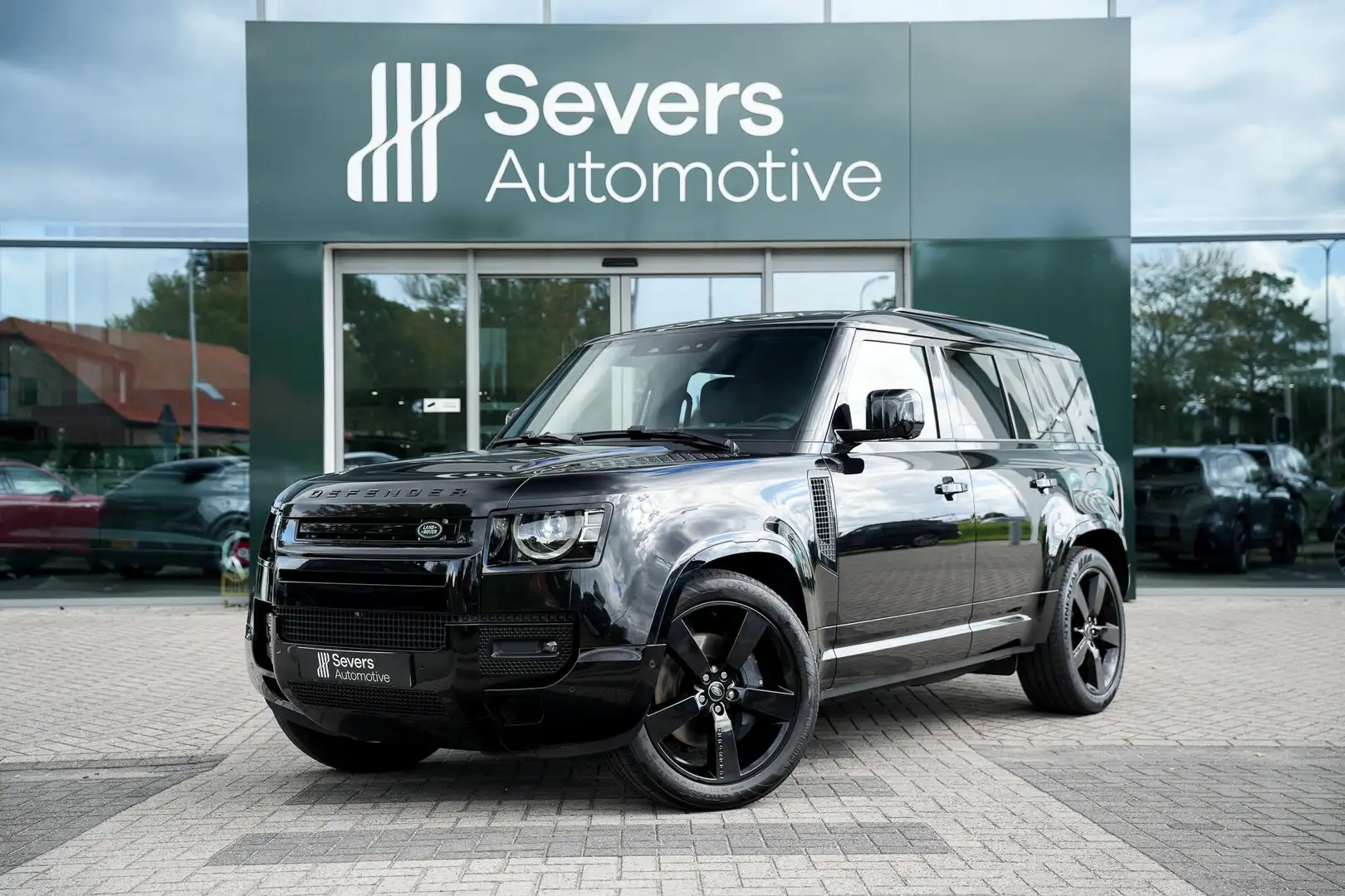 Land Rover Defender 110 2.0 P400e 110 X-Dynamic HSE | Panoramadak | St Zwart - 1
