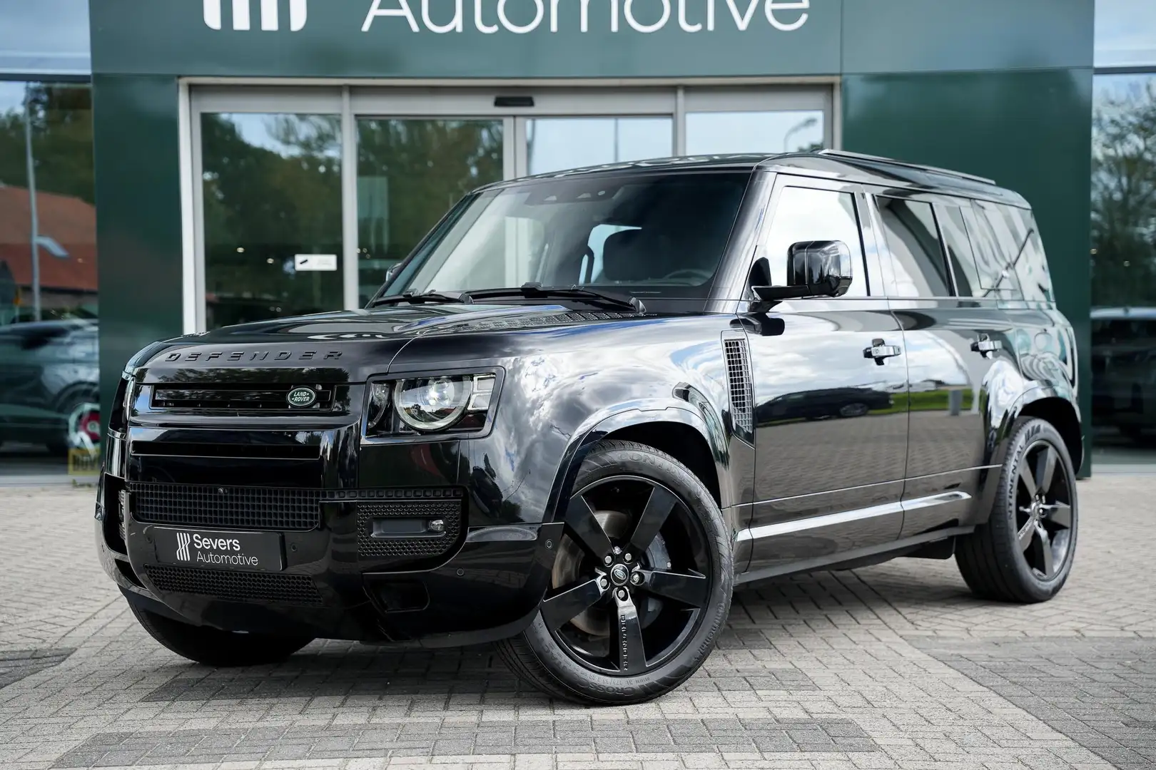 Land Rover Defender 110 2.0 P400e 110 X-Dynamic HSE | Panoramadak | St Zwart - 2