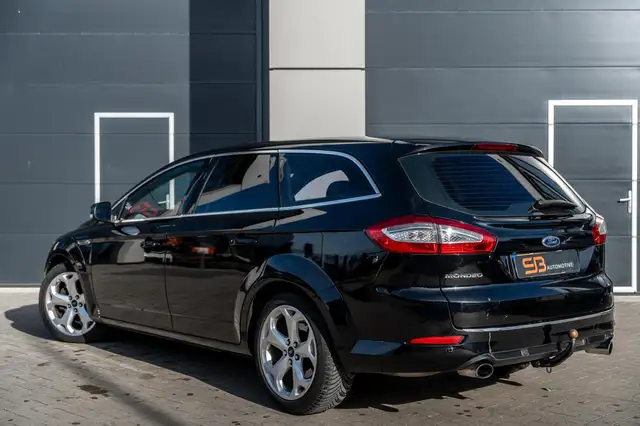 Ford Mondeo view 8