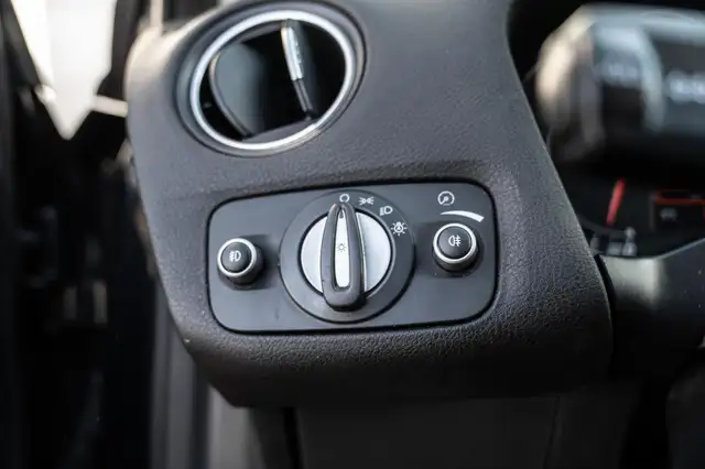 Ford Mondeo view 29