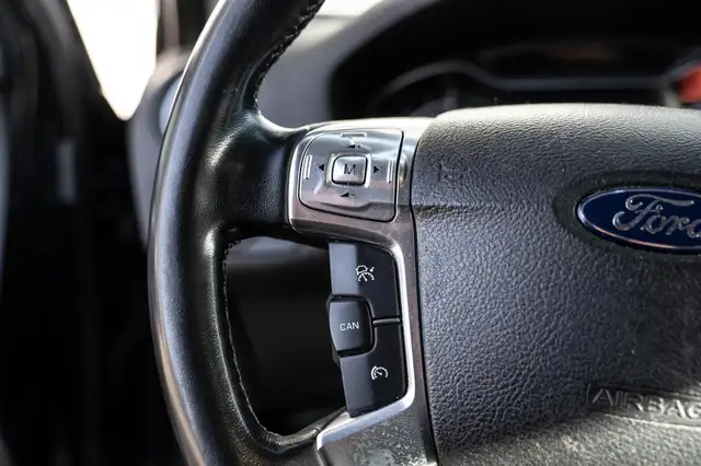Ford Mondeo view 21