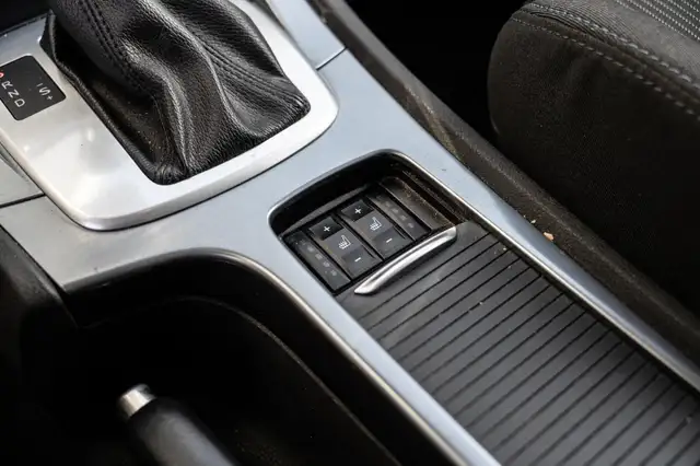 Ford Mondeo view 20