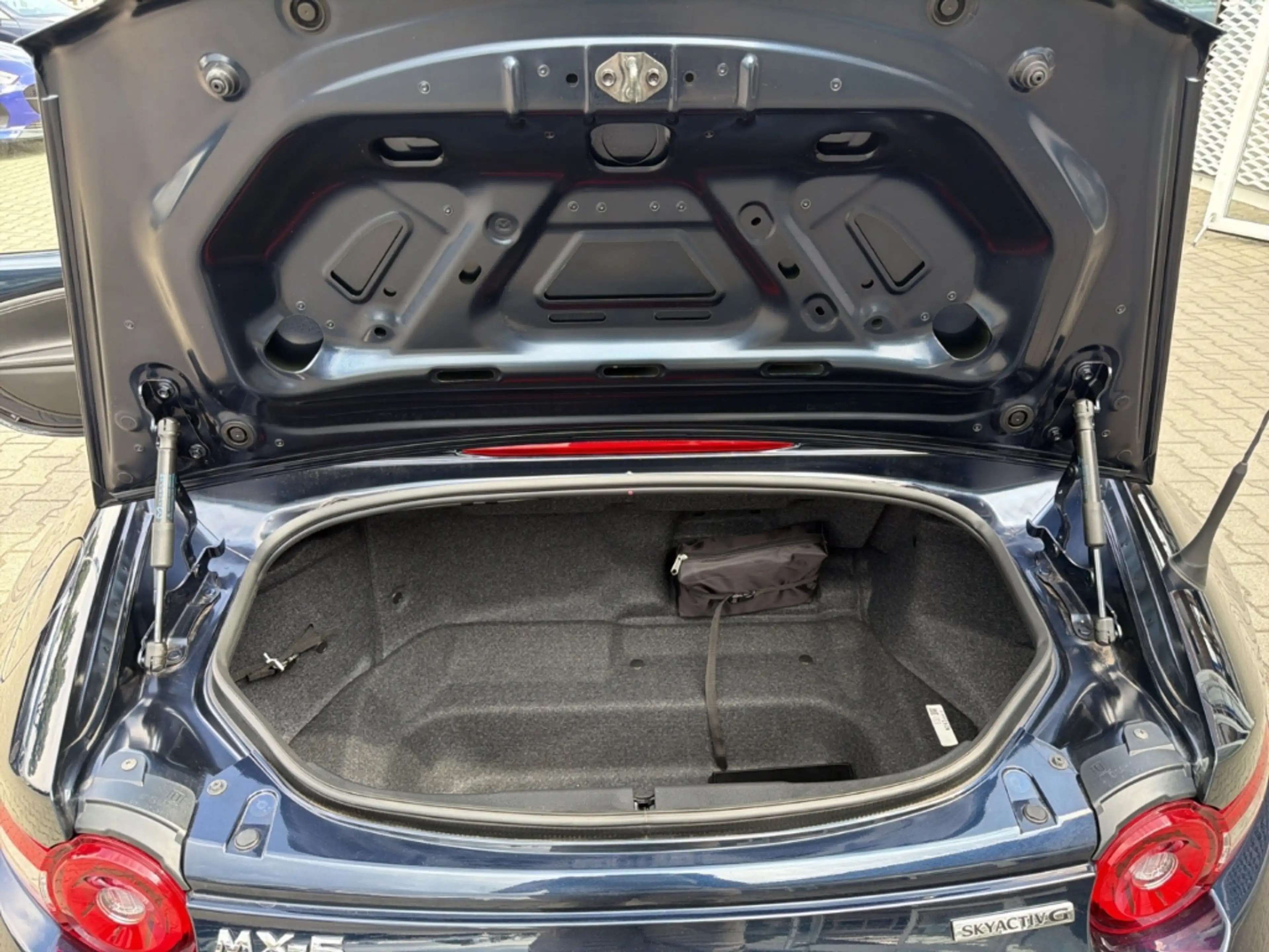 Mazda MX-5 Exclusive-Line Soft Top SKY.-G 132 Bose LED Sperrd — photo 14