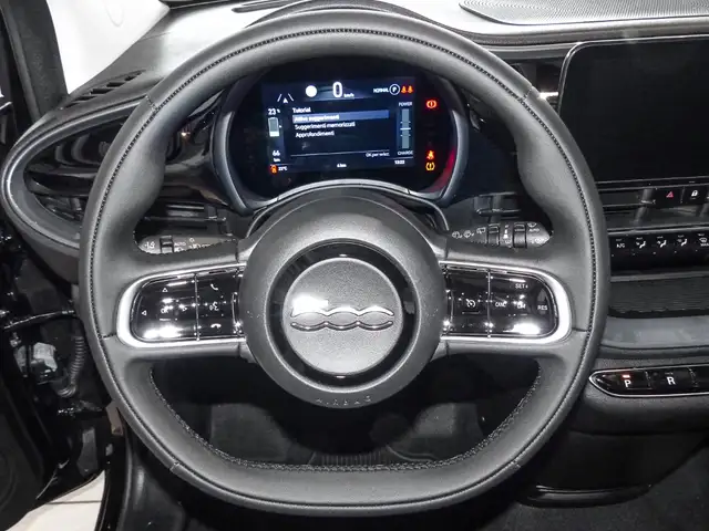 Fiat 500e view 7