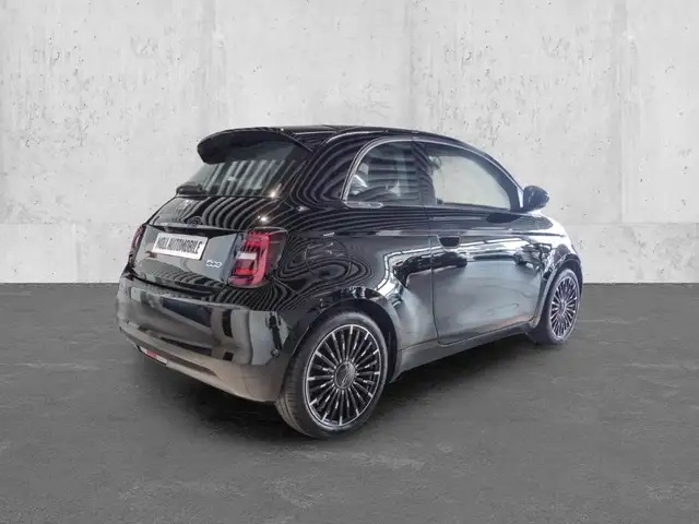 Fiat 500e view 2