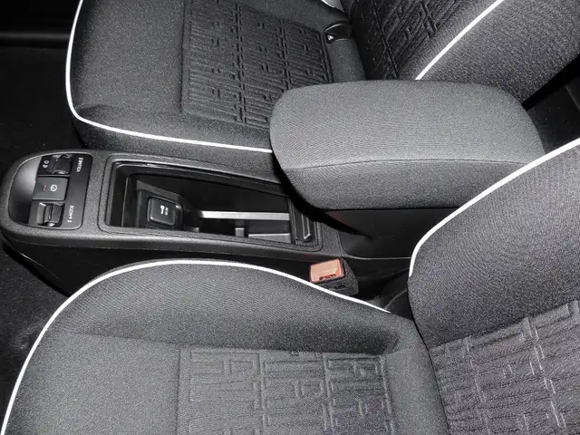 Fiat 500e view 8