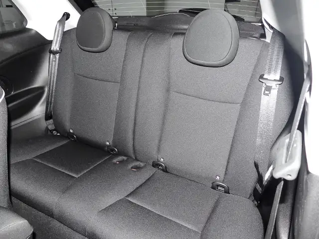 Fiat 500e view 10