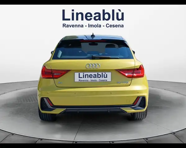 Audi A1 view 4