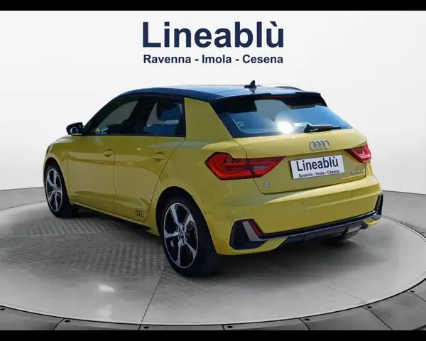 Audi A1 view 3