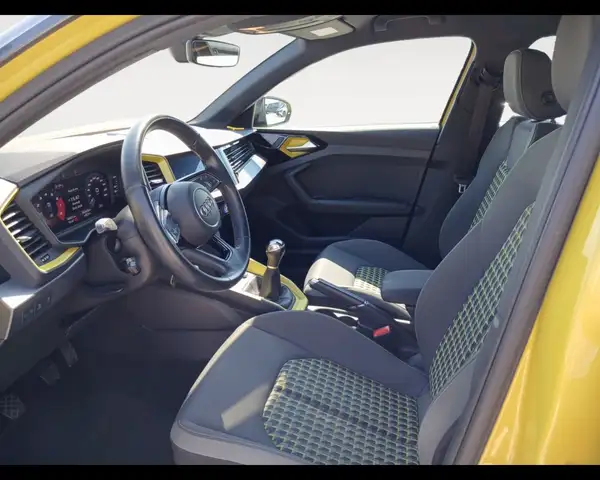 Audi A1 view 9