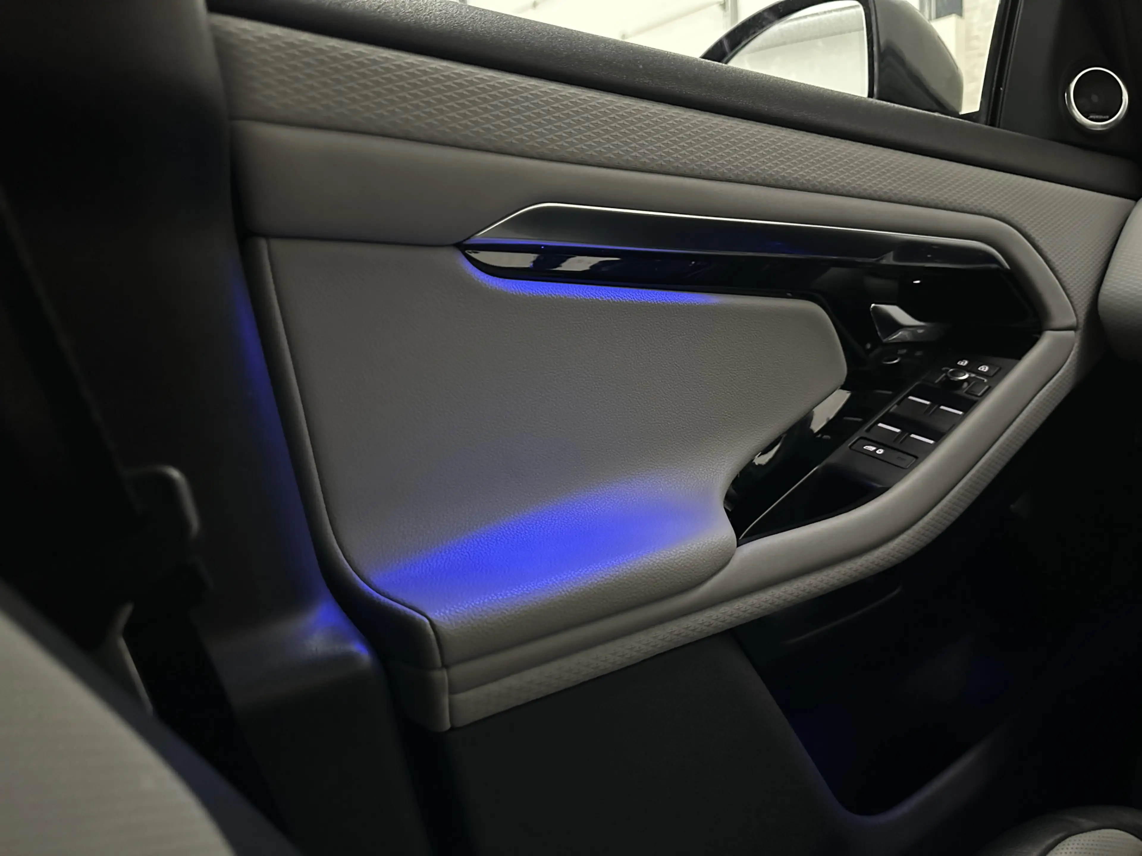 Land Rover Range Rover Evoque 1.5 P300e AWD R-Dynamic | Panorama | Leder | Merid — photo 18