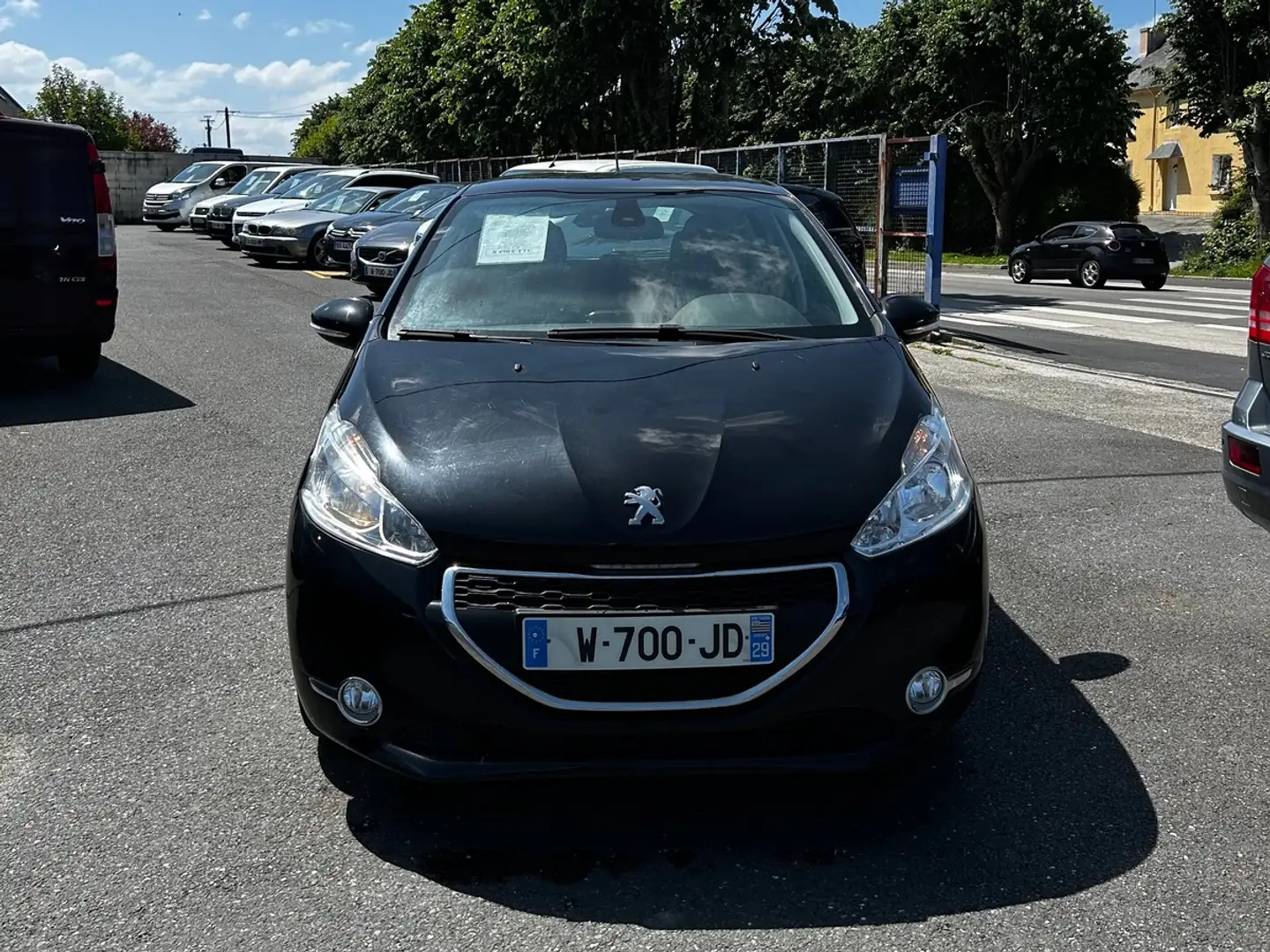 Peugeot 208 1.2 VTI RESERVE A PROFESSIONNEL DE L AUTOMOBILE Noir - 2