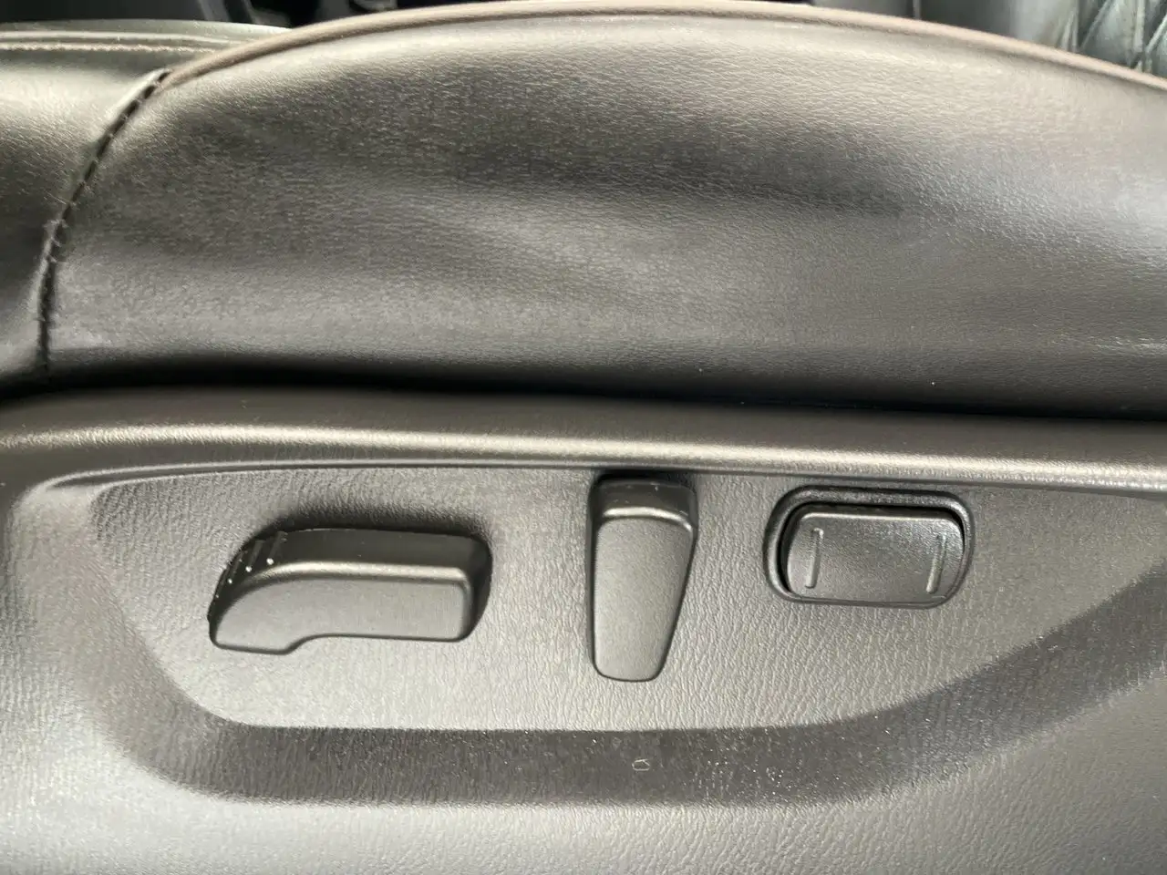Nissan Armada снимка Nissan Armada