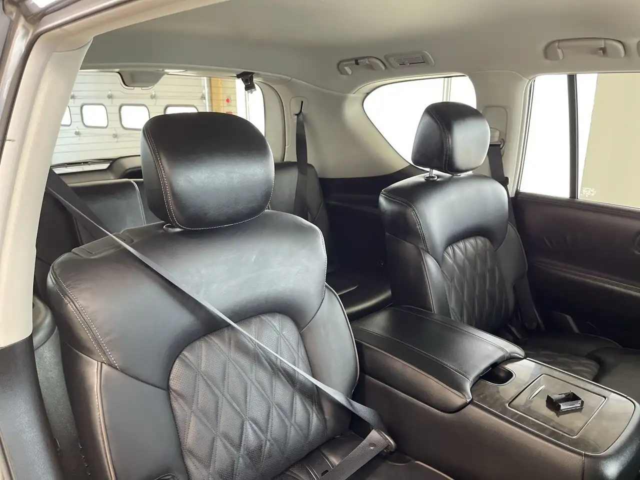 Nissan Armada снимка Nissan Armada