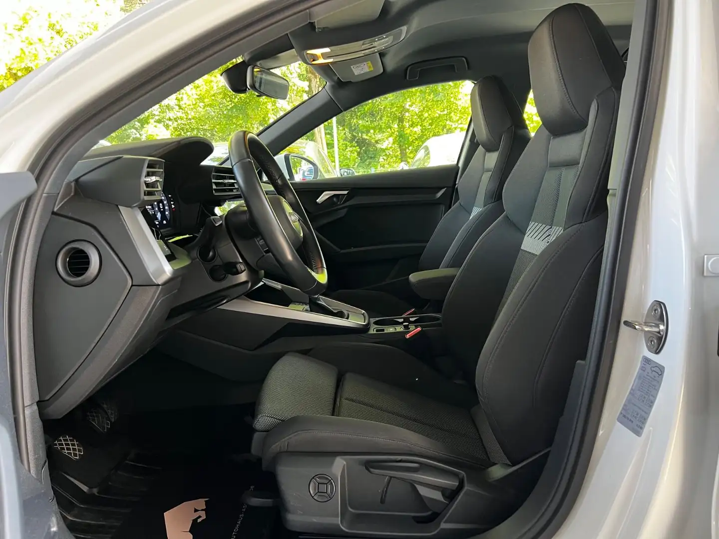 Audi A3 Sportback 35 TFSI LED PDC SHZ KLIMAAUTO. DAB Wit - 2