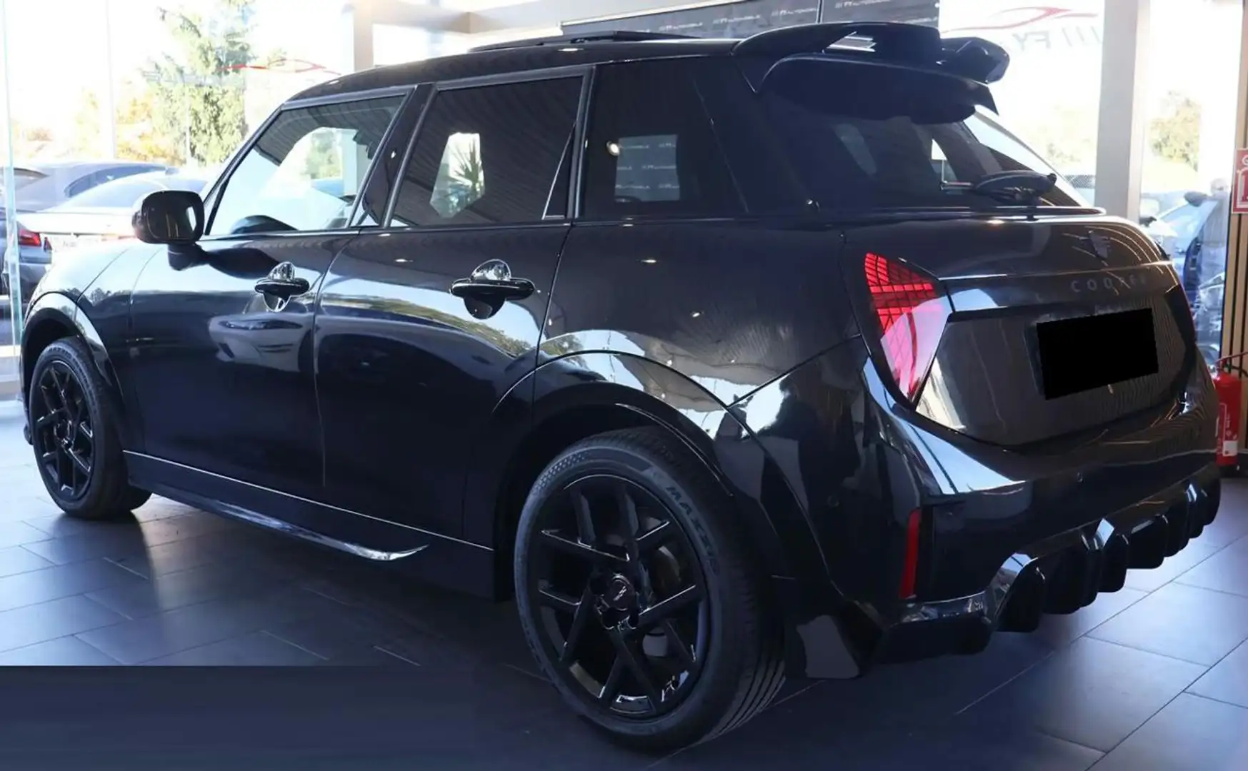 MINI Cooper C John Cooper Works Noir - 2