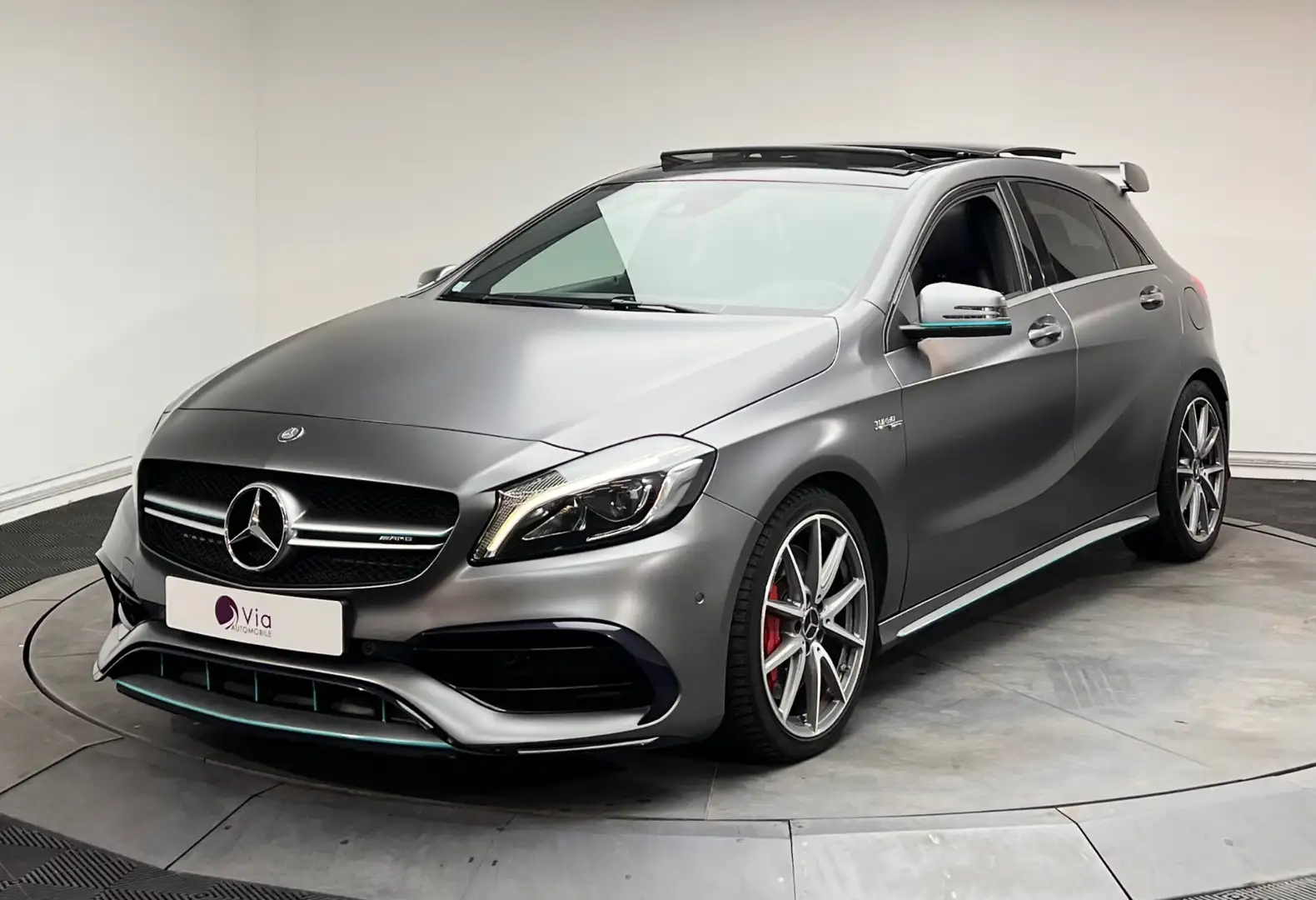 Mercedes-Benz A 45 AMG 45 Mercedes-AMG Speedshift DCT 4-Matic - Toit ouvrant - Sièges chauffants Gris - 1