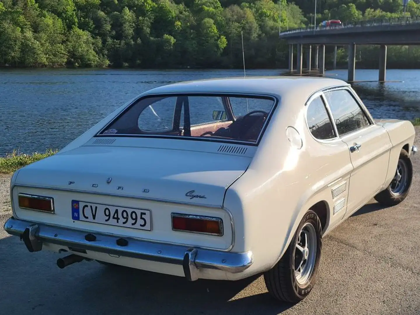 Ford Capri V4 1300 Bílá - 2