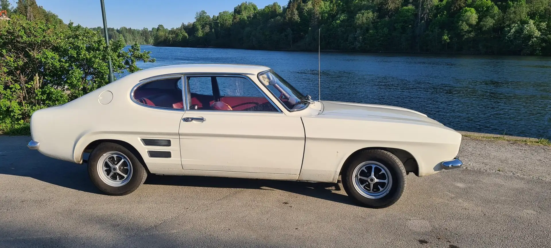 Ford Capri V4 1300 Bílá - 1