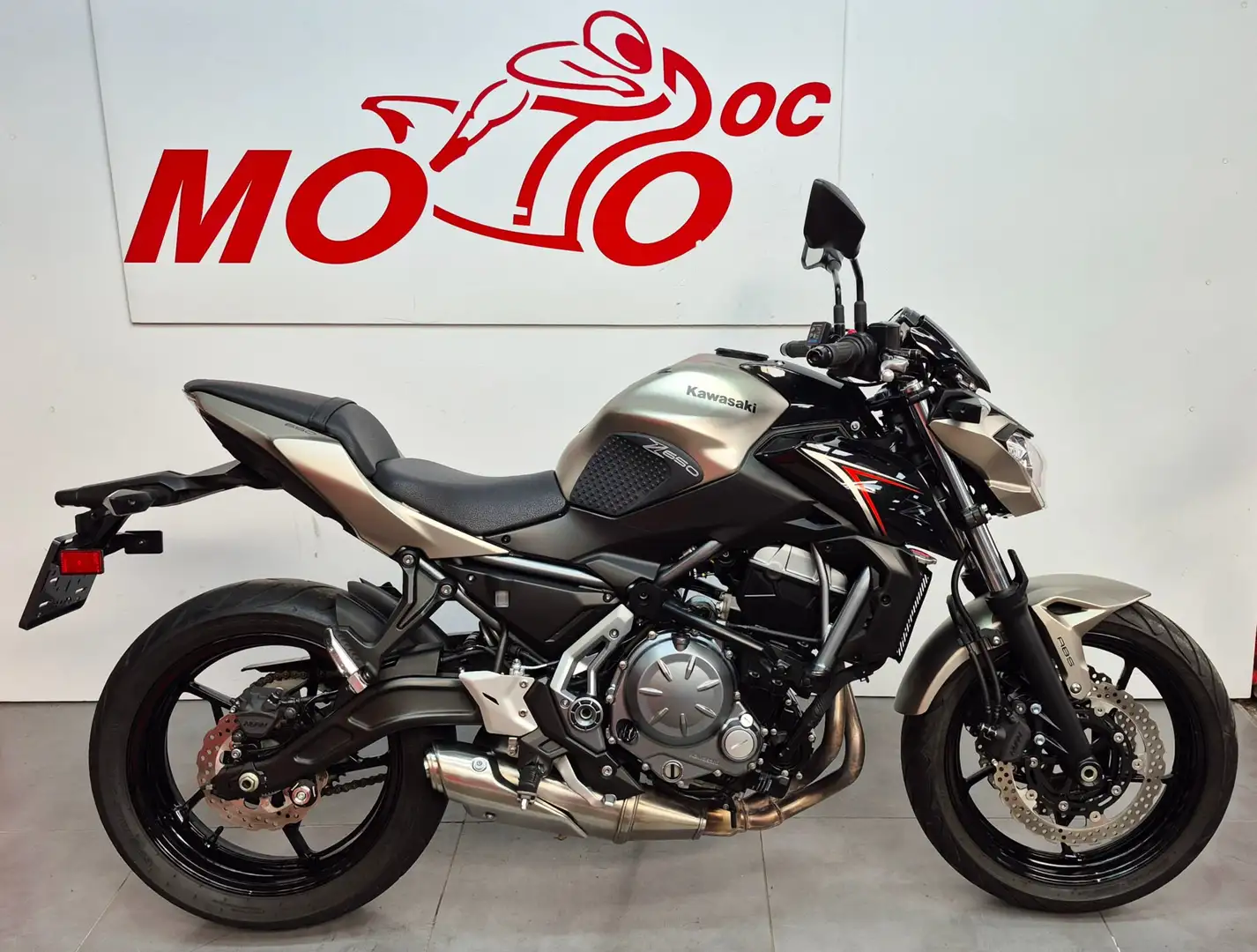 Kawasaki Z 650 VENDU ***MOTODOC.BE***VENDU Gris - 1