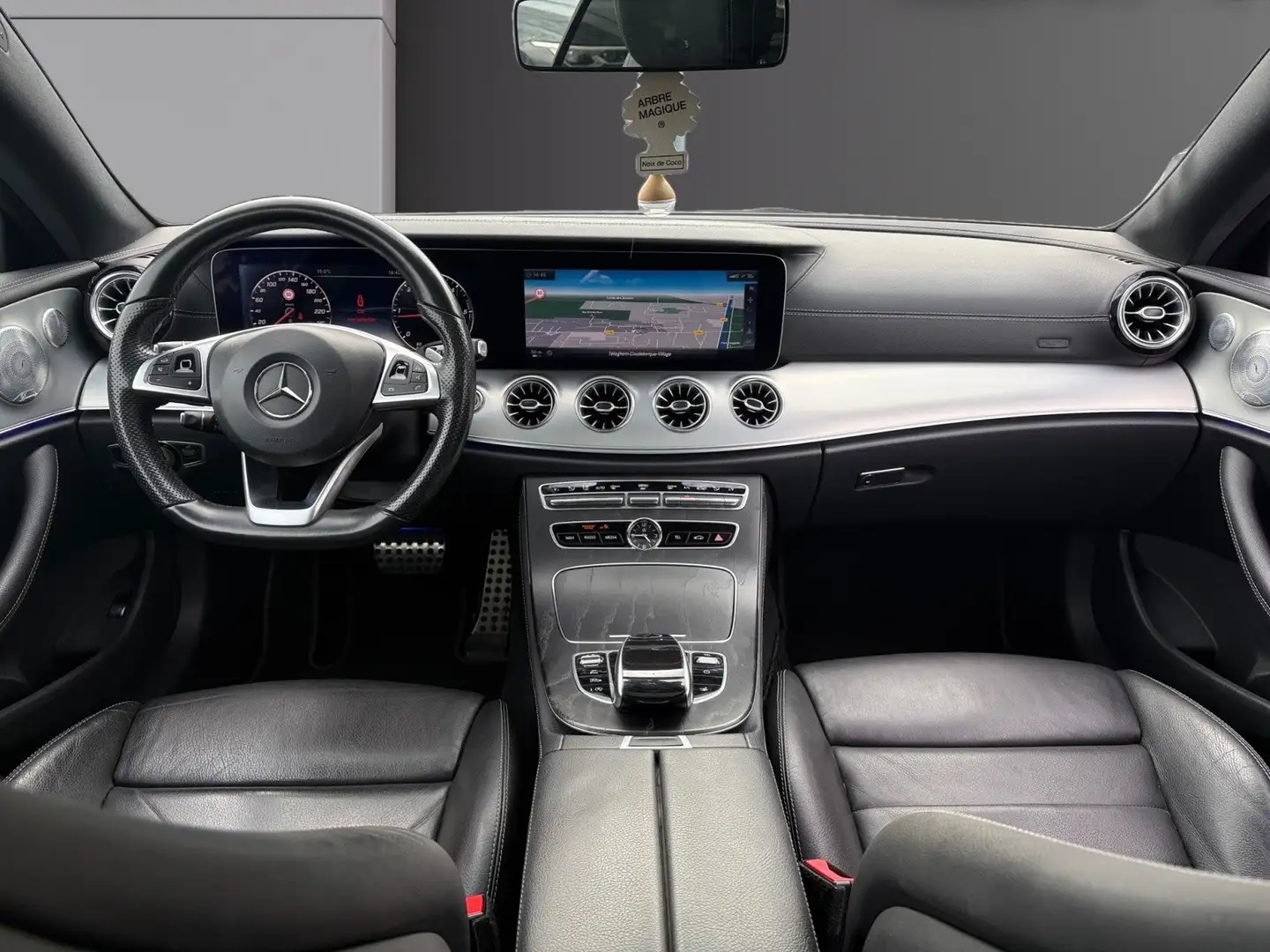 Mercedes-Benz Noir - 2