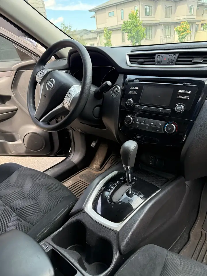 Nissan Rogue снимка Nissan Rogue