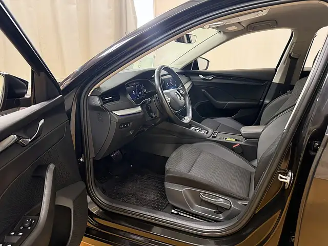 Skoda Octavia view 7