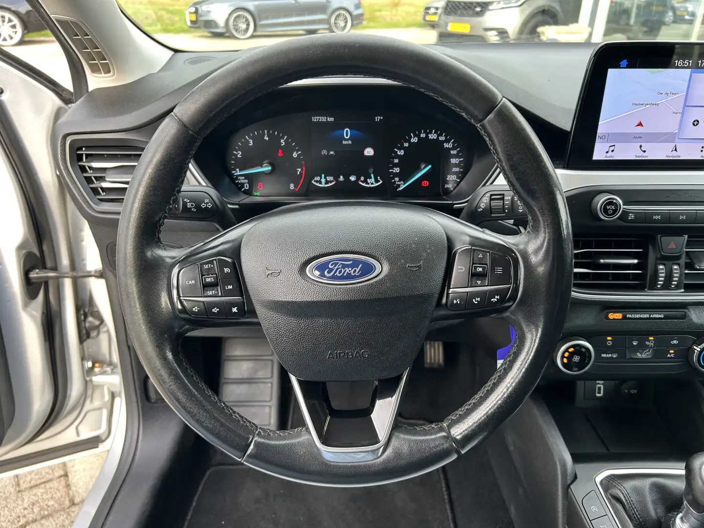 Ford Focus Wagon 1.0 EcoBoost Trend Edition Business 50% deal Grijs - 2