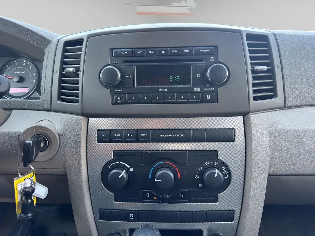 Jeep Grand Cherokee снимка Jeep Grand Cherokee
