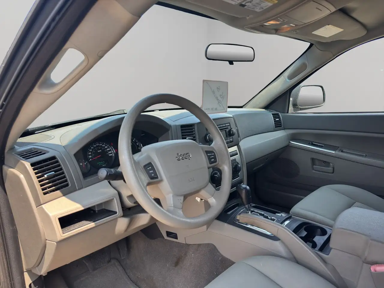 Jeep Grand Cherokee снимка Jeep Grand Cherokee