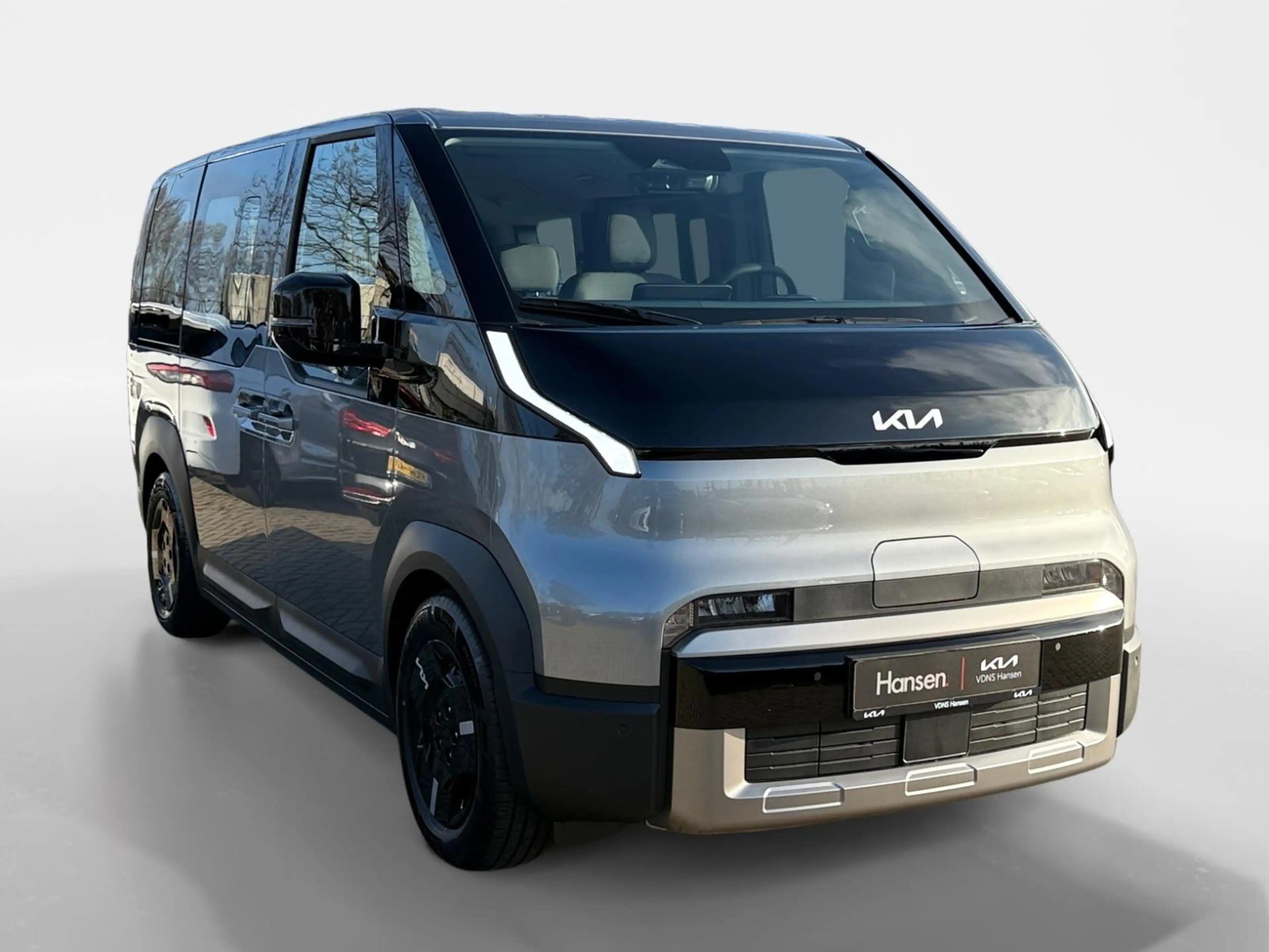 Kia PV5 Passenger 71.2 kWh Plus L2H1 Privacy Glass — photo 4