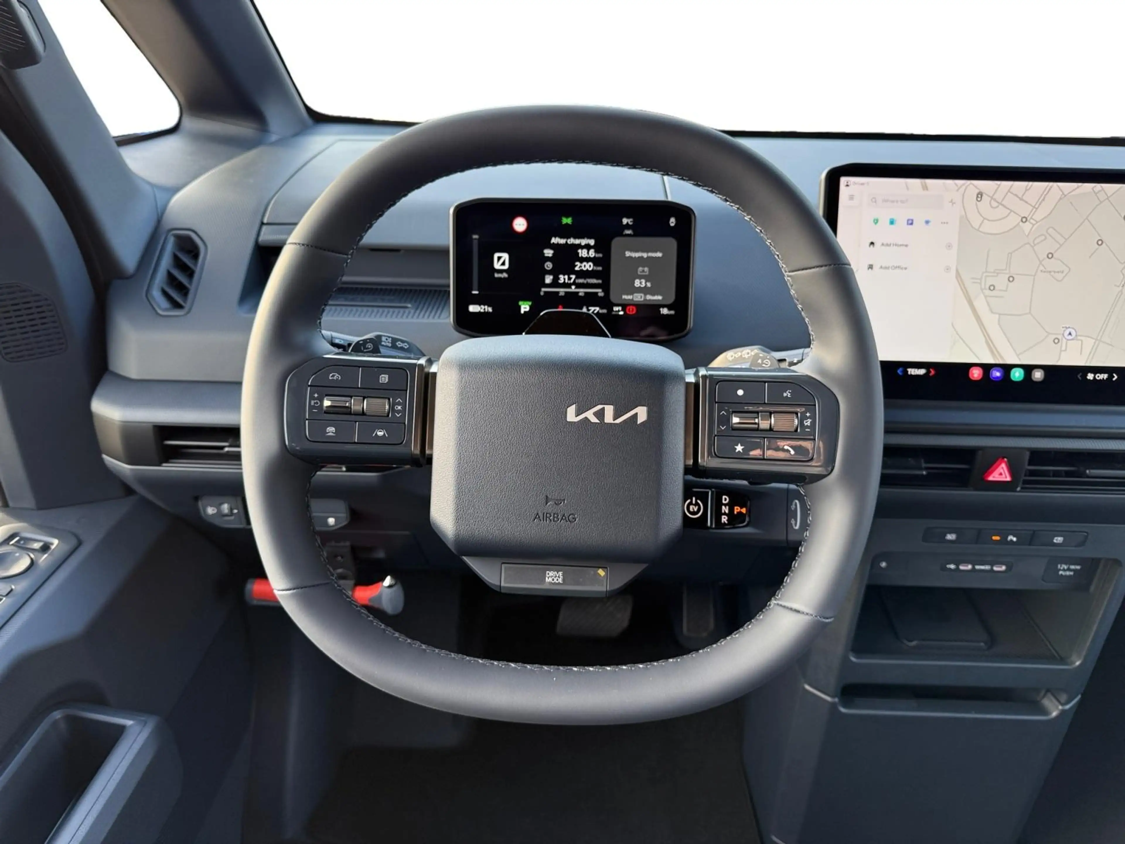 Kia PV5 Passenger 71.2 kWh Plus L2H1 Privacy Glass — photo 12