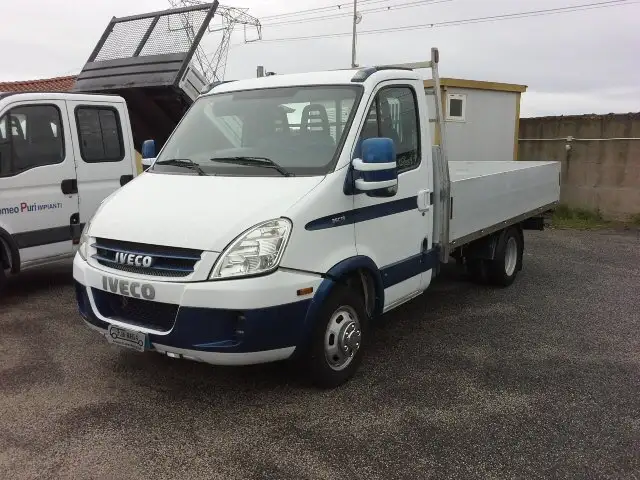 Iveco Daily 35C18 3.0 HPI CASSONE FISSO OPPURE TELAIO 3,450