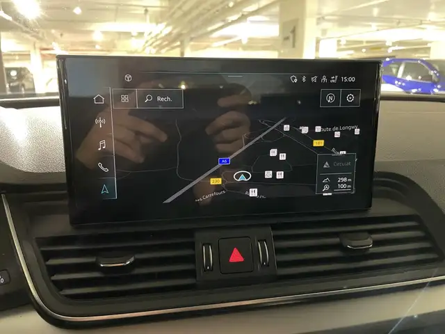 Audi Q5 view 3
