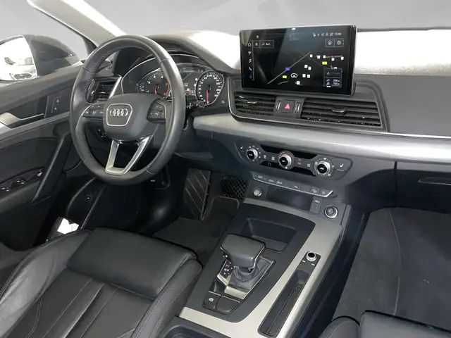 Audi Q5 view 7