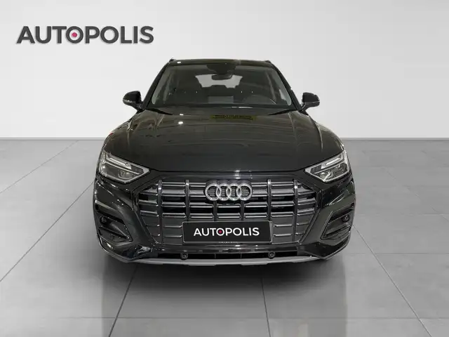 Audi Q5 view 14