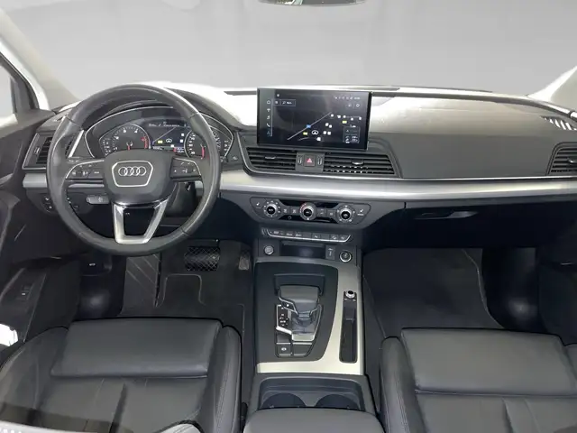 Audi Q5 view 5