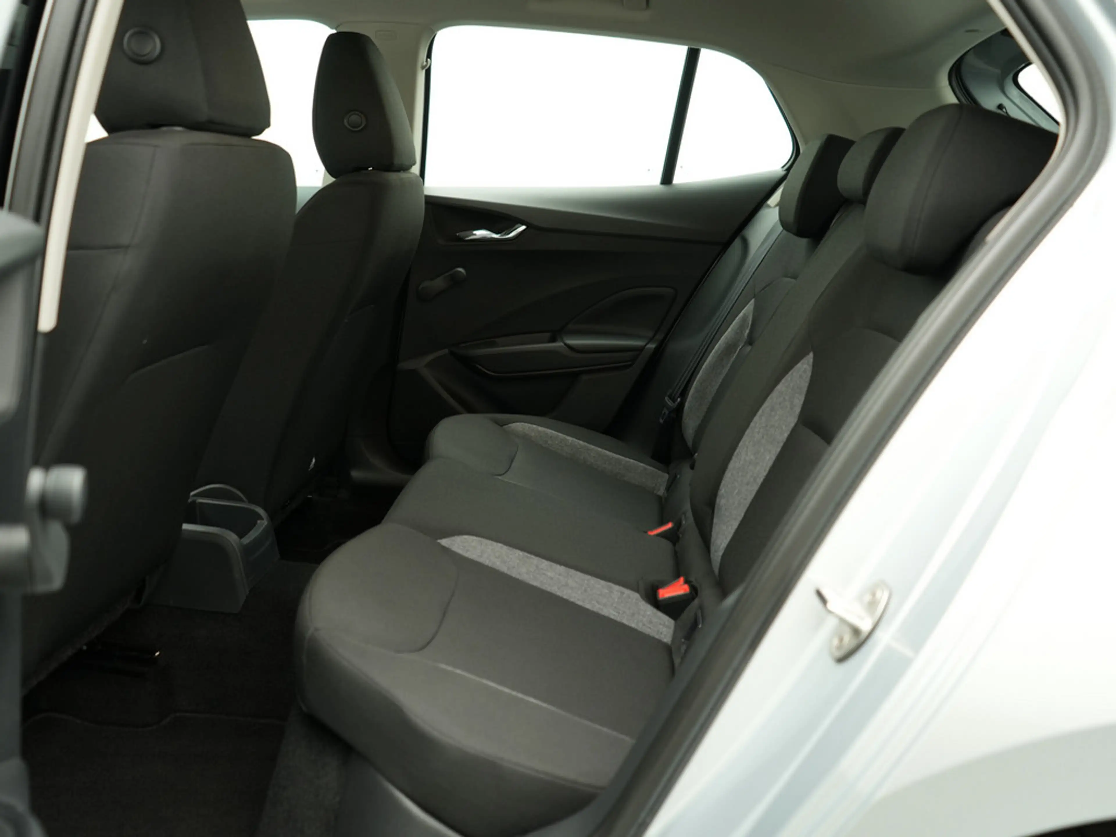 Skoda Fabia Active CARPLAY LED PDC KLIMA — photo 13