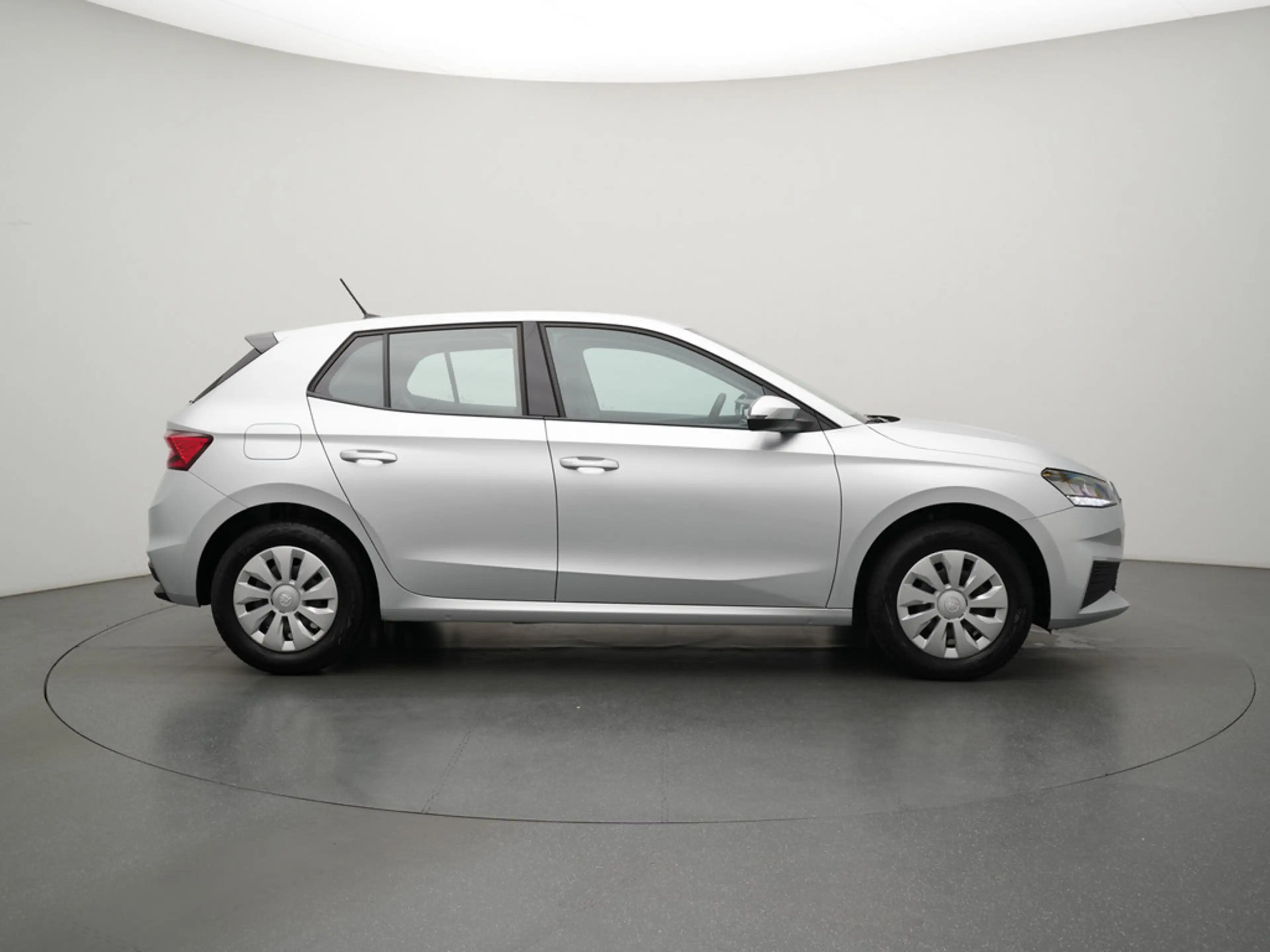 Skoda Fabia Active CARPLAY LED PDC KLIMA — photo 3
