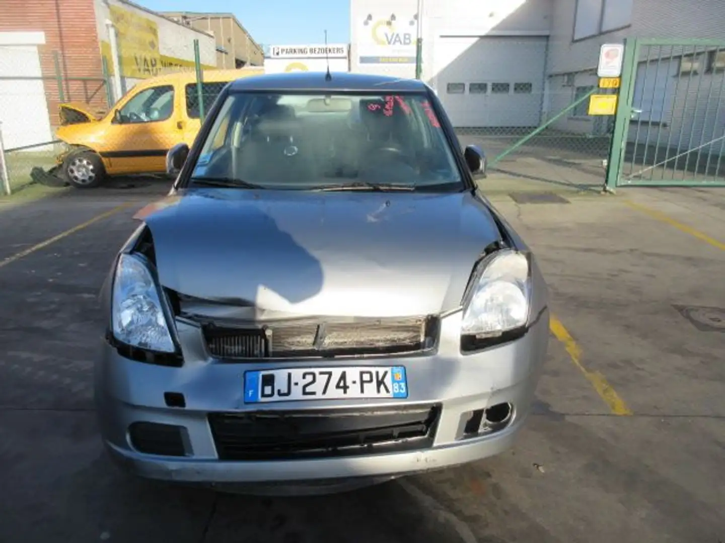 Suzuki Swift Gris - 1